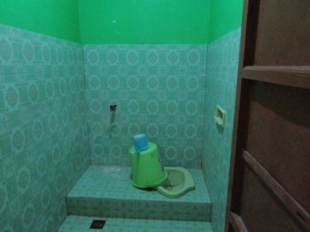 Losmen Kinasih Puncak & Gazebo Pandang Bantul Exteriör bild