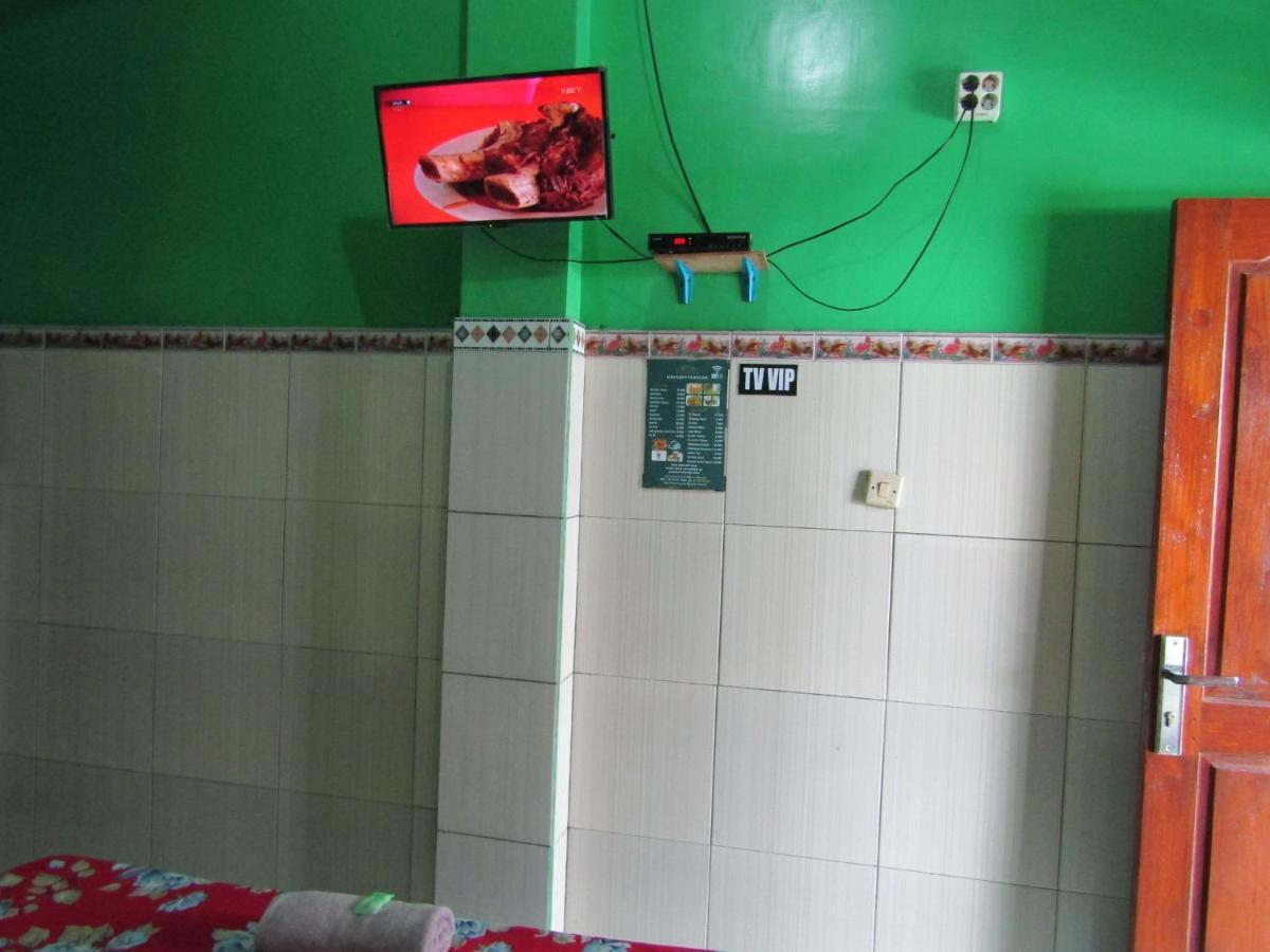 Losmen Kinasih Puncak & Gazebo Pandang Bantul Exteriör bild